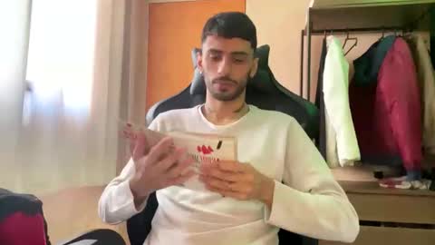 Snapshot of boyzinm2 chatting on 10, 9, 2025 boyzinm2 online show from 10, 9, 2025