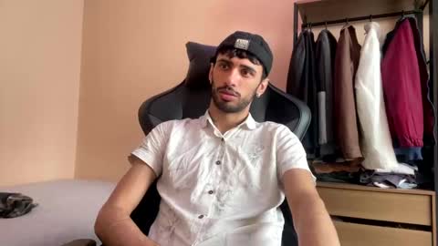 Snapshot of boyzinm2 chatting on 26, 10, 2025 boyzinm2 online show from 26, 10, 2025