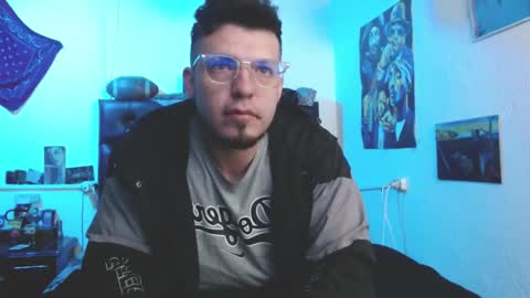 brad hot boy online show from 27, 3, 2026