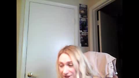 Snapshot of braindeadbetty chatting on 6, 6, 2026 i am a naughty jedi knight online show from 6, 6, 2026