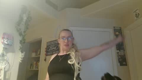 Snapshot of braindeadbetty chatting on 1, 7, 2026 i am a naughty jedi knight online show from 1, 7, 2026