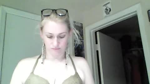 Snapshot of braindeadbetty chatting on 28, 7, 2026 i am a naughty jedi knight online show from 28, 7, 2026