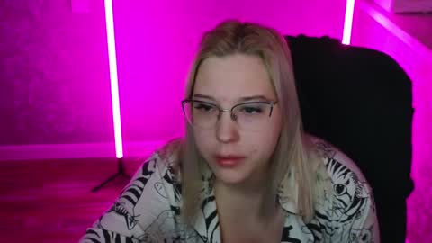 Snapshot of brandy__stars chatting on 27, 12, 2024 Belle online show from 27, 12, 2024