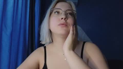 Snapshot of brandy__stars chatting on 29, 9, 2025 Belle online show from 29, 9, 2025