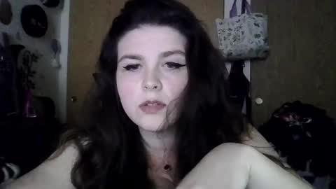 Snapshot of bratty_mamaa chatting on 16, 9, 2025 bratty_mamaa online show from 16, 9, 2025