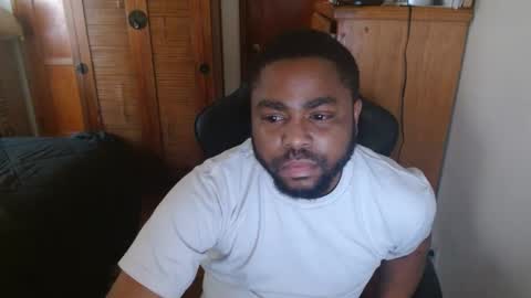 Snapshot of breadw1nnah chatting on 2, 1, 2025 Breadw1nnah online show from 2, 1, 2025