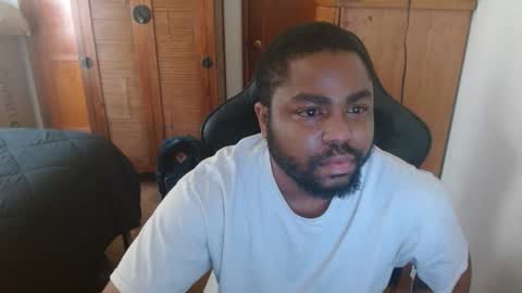 Snapshot of breadw1nnah chatting on 8, 1, 2025 Breadw1nnah online show from 8, 1, 2025