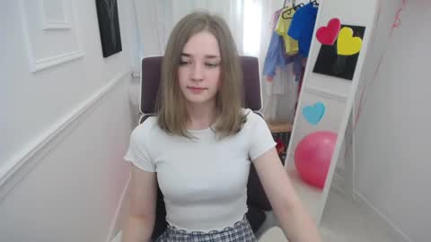Snapshot of bree_sky chatting on 27, 4, 2026 Bree online show from 27, 4, 2026