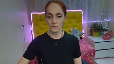 Snapshot of breeterner chatting on 5, 2, 2025 breeterner online show from 5, 2, 2025