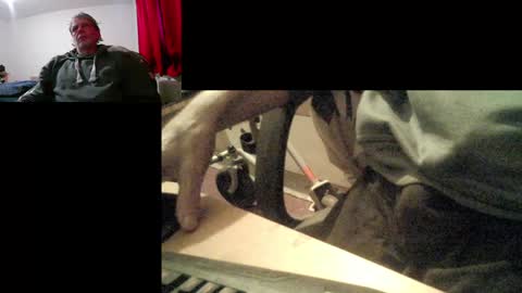 Snapshot of bremer64 chatting on 4, 2, 2025 bremer64 online show from 4, 2, 2025