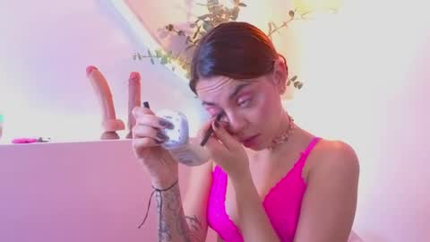 Snapshot of brenda_sky19 chatting on 13, 5, 2026 brenda_sky19 online show from 13, 5, 2026