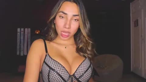 Snapshot of brendaaguerra chatting on 4, 1, 2025 brendaaguerra online show from 4, 1, 2025