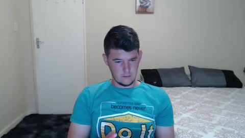 Snapshot of brendansexyboy098754 chatting on 5, 12, 2024 ask me lol online show from 5, 12, 2024