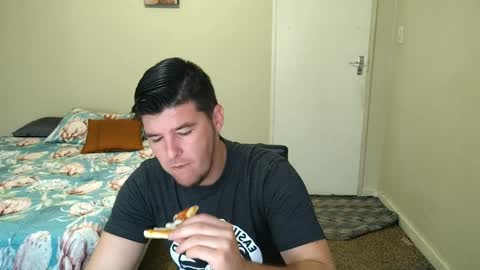 Snapshot of brendansexyboy098754 chatting on 6, 1, 2025 ask me lol online show from 6, 1, 2025