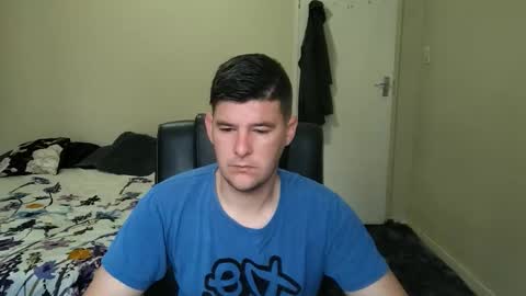 Snapshot of brendansexyboy098754 chatting on 6, 10, 2025 ask me lol online show from 6, 10, 2025