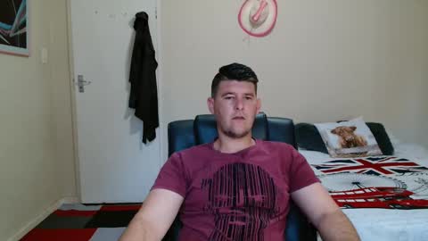 Snapshot of brendansexyboy098754 chatting on 15, 2, 2026 ask me lol online show from 15, 2, 2026