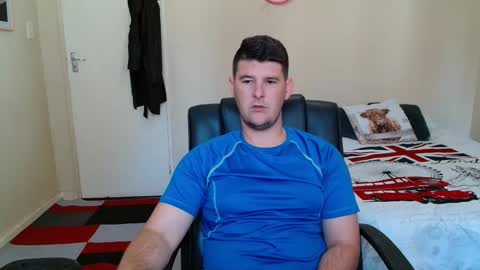 Snapshot of brendansexyboy098754 chatting on 18, 2, 2026 ask me lol online show from 18, 2, 2026