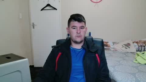 Snapshot of brendansexyboy098754 chatting on 23, 6, 2026 ask me lol online show from 23, 6, 2026