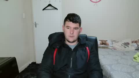 Snapshot of brendansexyboy098754 chatting on 25, 6, 2026 ask me lol online show from 25, 6, 2026
