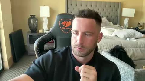 Brett Mycles online show from 8, 2, 2025