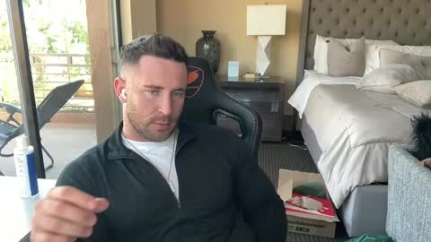 Brett Mycles online show from 29, 9, 2025