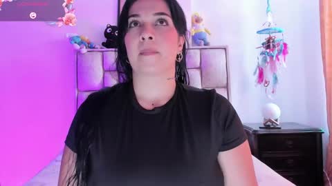 Snapshot of brianaguzman chatting on 16, 10, 2025 online show from 16, 10, 2025