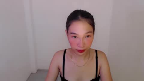 brie_belle online show from 23, 1, 2025