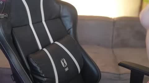 Diamonds Girls online show from 19, 2, 2026