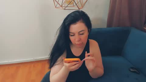 brilliantegirl_ online show from 4, 4, 2026