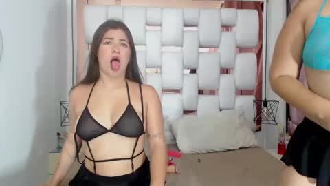 Snapshot of britanyandmelany chatting on 9, 9, 2025 BritanyANDmelany online show from 9, 9, 2025