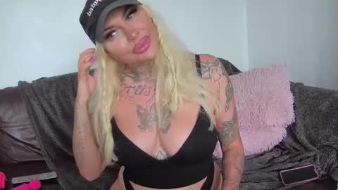 BritishBrattyBarbie online show from 13, 10, 2025