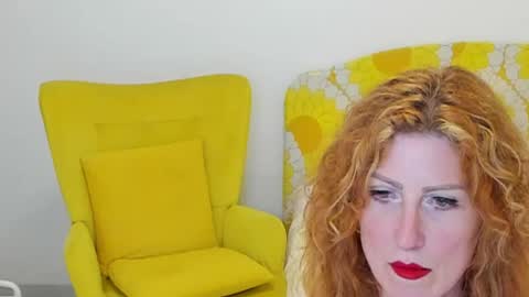 Snapshot of britishmilfpenelope chatting on 18, 5, 2026 Penelope online show from 18, 5, 2026