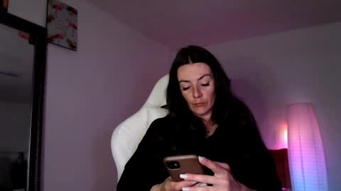 Snapshot of britneydivine chatting on 27, 4, 2026 Britney online show from 27, 4, 2026