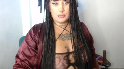Snapshot of brittanycurvy69 chatting on 1, 7, 2026 brittanycurvy69 online show from 1, 7, 2026
