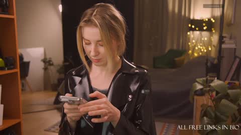 Snapshot of bronnica chatting on 23, 12, 2024 Anna online show from 23, 12, 2024