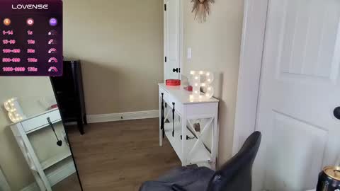 Snapshot of brookebee27 chatting on 15, 12, 2024 brookebee online show from 15, 12, 2024