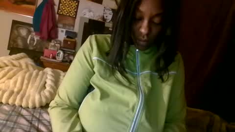 Snapshot of brooklyninfinity chatting on 28, 10, 2025 brooklyninfinity online show from 28, 10, 2025