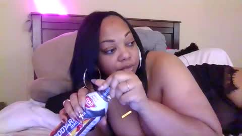 brownroundrenee online show from 28, 10, 2025