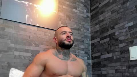 Snapshot of brucedallas chatting on 15, 12, 2025 brucedallas online show from 15, 12, 2025