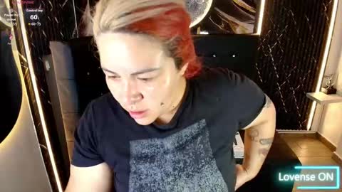 Bruja SCarlata online show from 17, 11, 2025