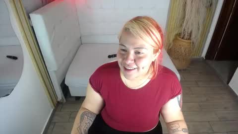 Bruja SCarlata online show from 17, 12, 2025