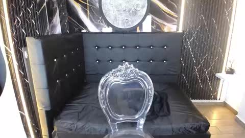 Bruja SCarlata online show from 14, 1, 2026