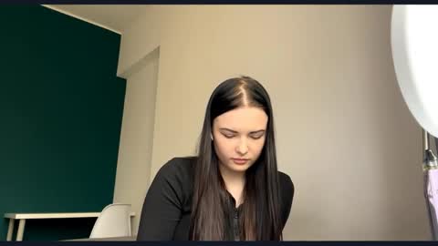 Luna online show from 28, 4, 2026