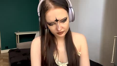 Luna online show from 13, 5, 2026
