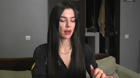 Snapshot of brunette_from_the_moon chatting on 15, 12, 2024 Alice online show from 15, 12, 2024