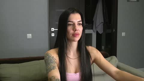 Snapshot of brunette_from_the_moon chatting on 5, 1, 2025 Alice online show from 5, 1, 2025