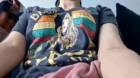 Snapshot of brunettedoll100 chatting on 22, 10, 2025 brunettedoll100 online show from 22, 10, 2025