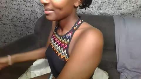 Snapshot of brunnette_blonde chatting on 1, 3, 2026 everyday online show from 1, 3, 2026