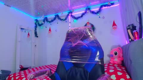 Snapshot of bryam_hot chatting on 18, 12, 2024 BRYAM INDEPENDENT MODEL online show from 18, 12, 2024