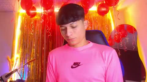 Snapshot of bryam_hot chatting on 30, 9, 2025 BRYAM INDEPENDENT MODEL online show from 30, 9, 2025